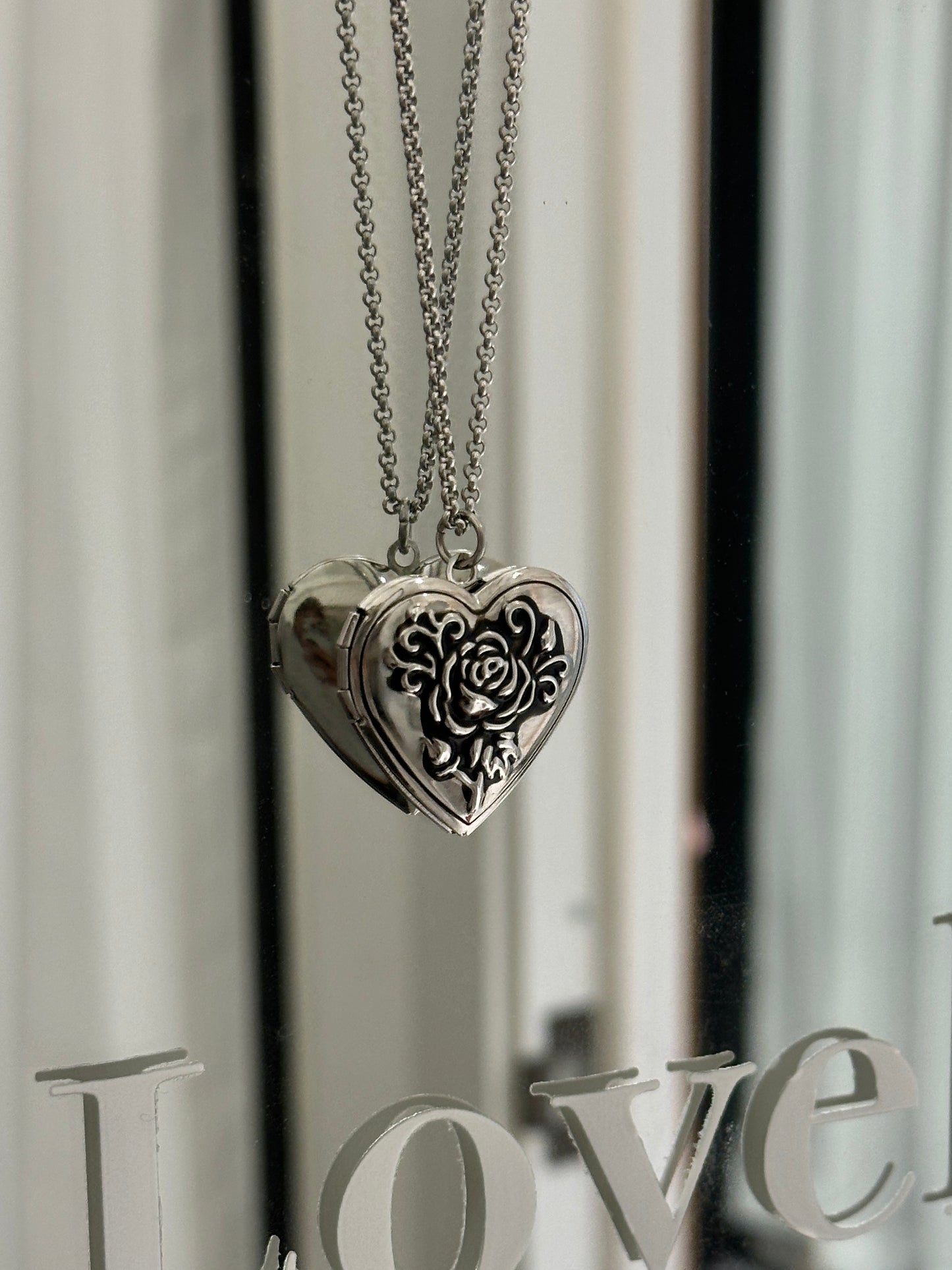 Rose & Heart Sliver KR Necklace