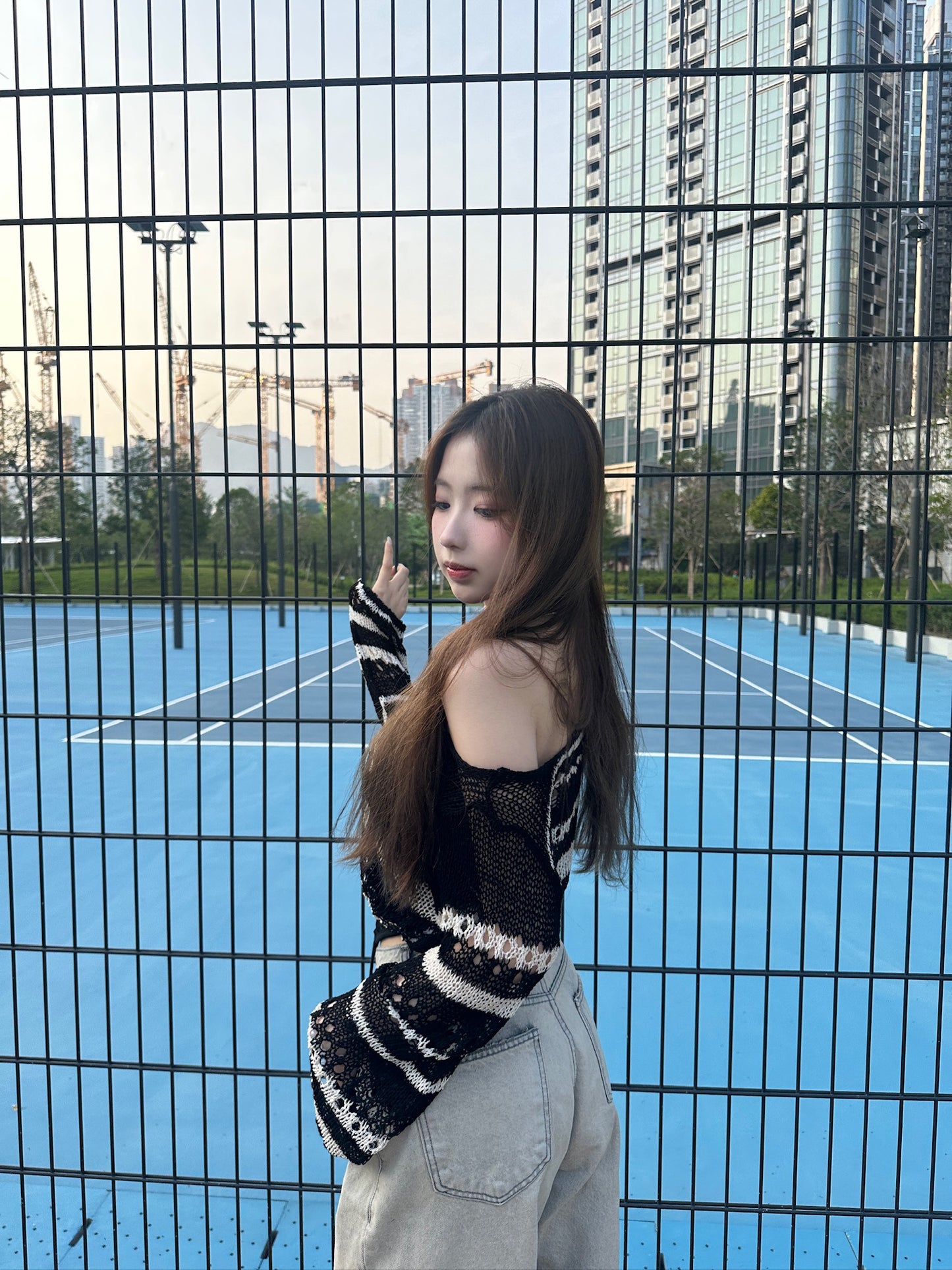 【夏日顯瘦必備】Slience Sexy 破洞間條針織罩衫