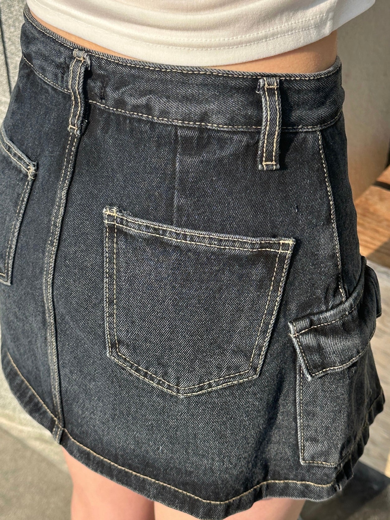 【衣櫃必備百搭item】Cargo風工字摺明線高腰牛仔短裙