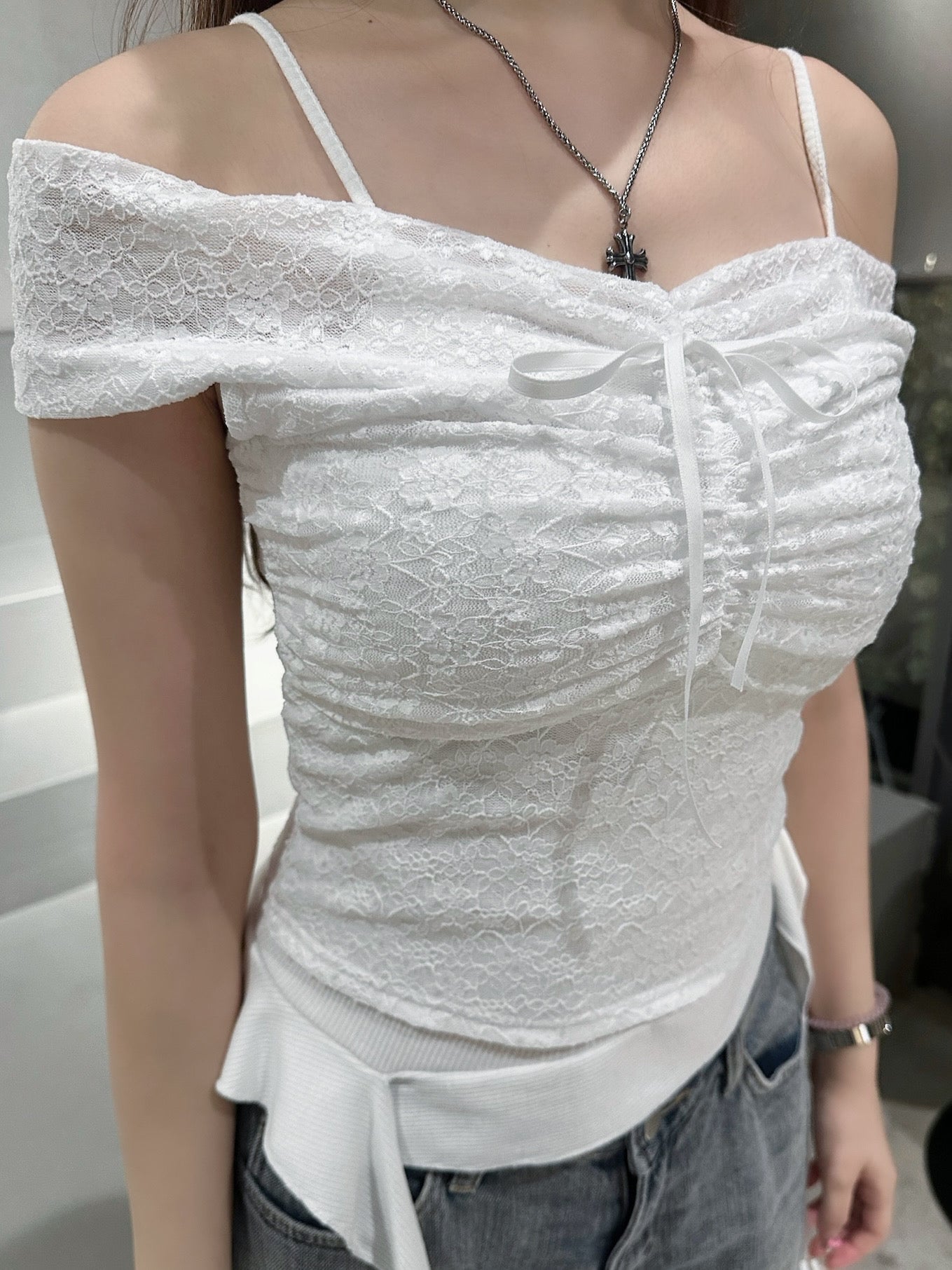 【遮手臂+疊穿必入】Unrose蕾絲蝴蝶結玫瑰Off-Shoulder Top
