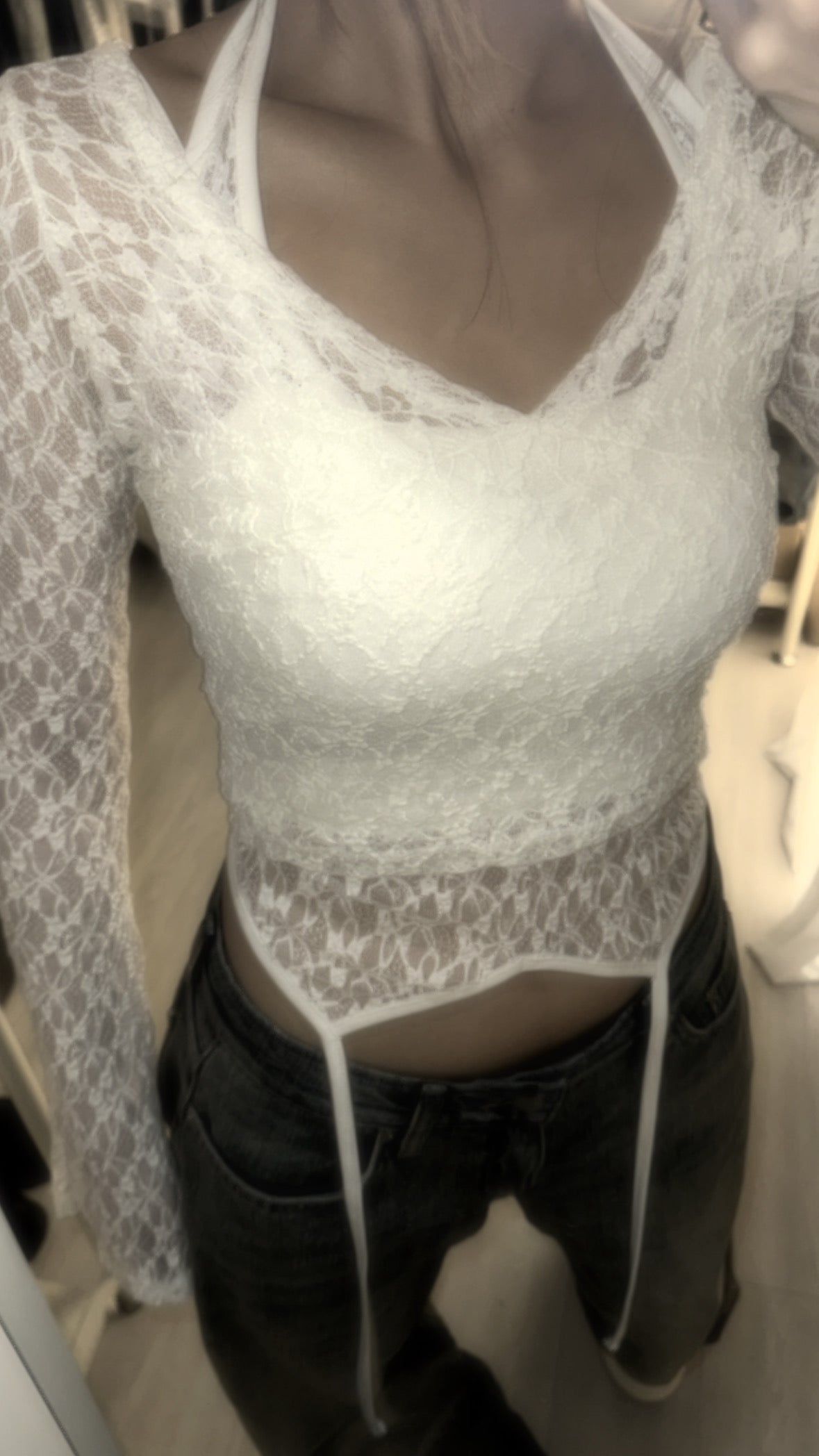 Melting Heart 蕾絲透膚開叉長袖Crop Top