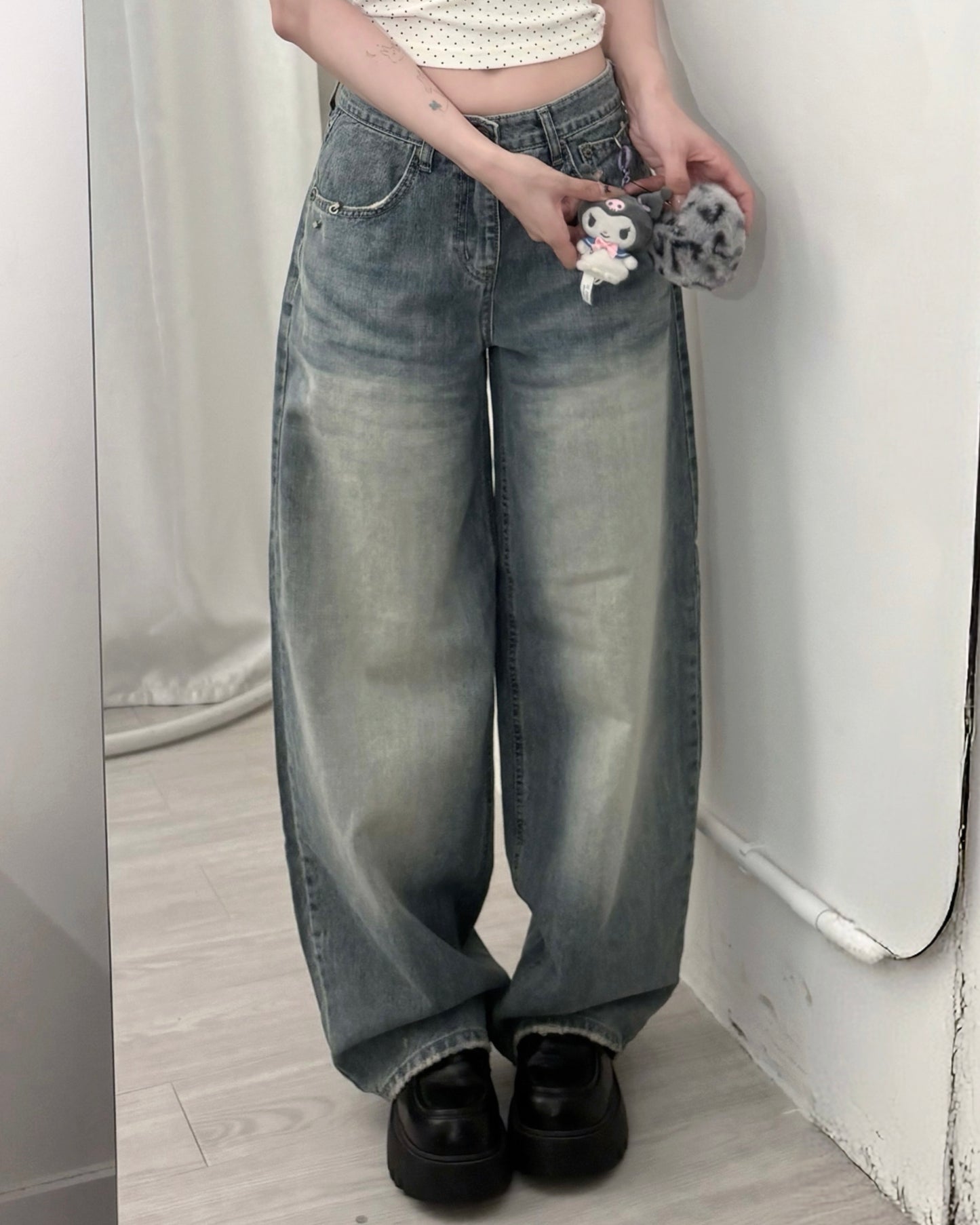 【OOTD with 公仔痛袋🐬|韓網同款熱賣】Aquamarine 海藍色刷白磨爛邊直身闊褲