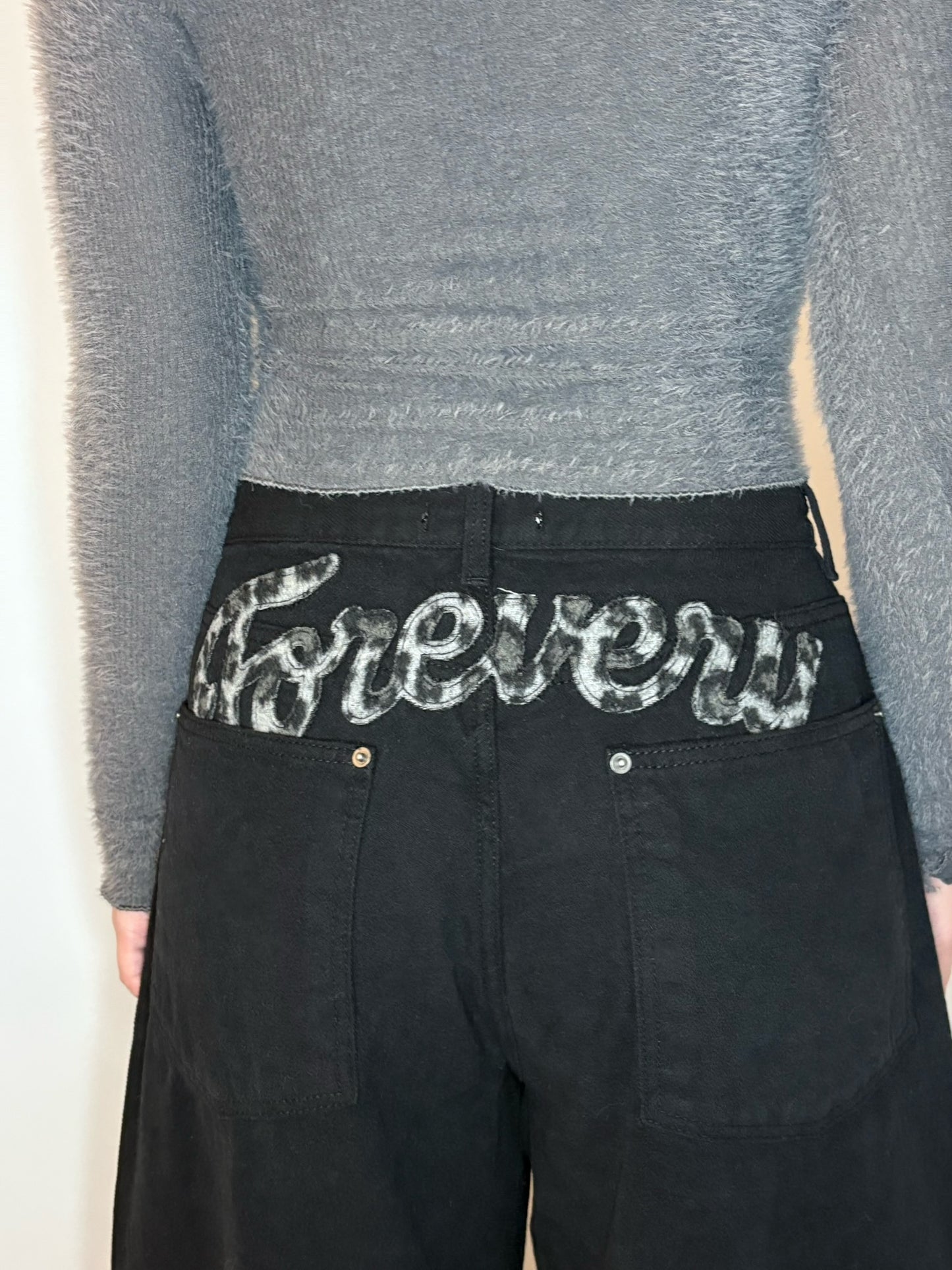 【日常百搭闊褲Pick♪】Forerver豹紋刺繡闊身彎刀褲