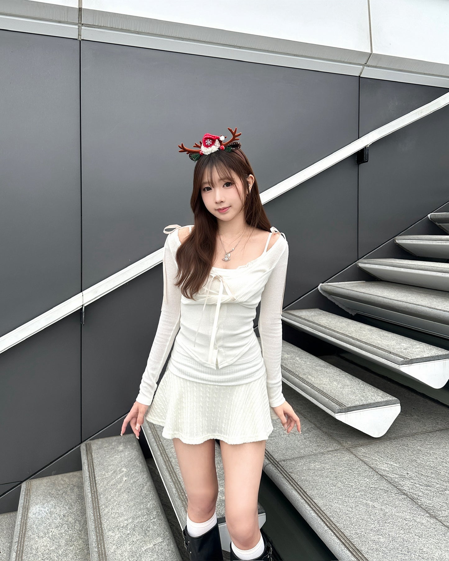 【冬日約會pick🎄】Sofie Fluffy 扭花拼色反摺高腰針織傘裙