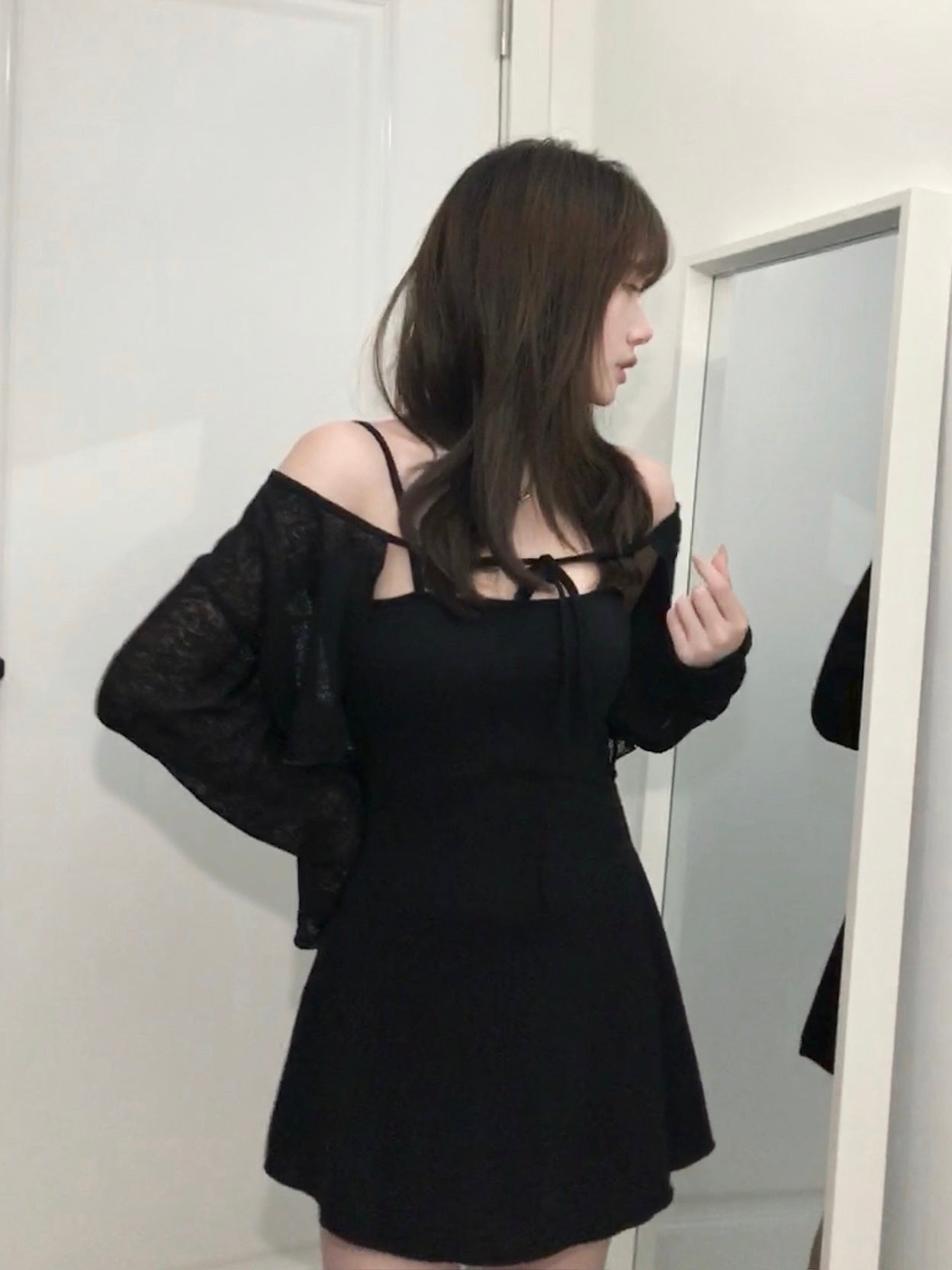 【韓式氣質女友約會感｜ 極顯纖細S腰線】Hourglass Firgure 透膚小外套+吊帶平領彈性OPS 2件套裝