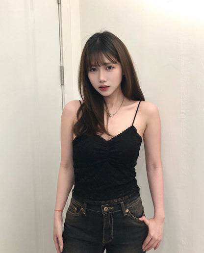 【Daily百搭必備｜ 多層次必入內搭】Dollcore 純慾蕾絲捲邊V領吊帶美胸Bra Top