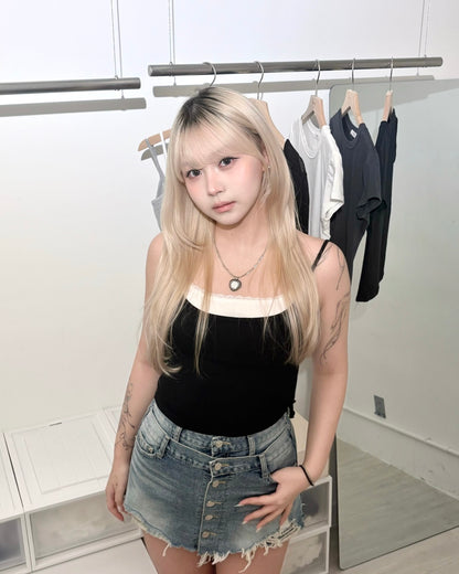 【再見大髀肉 遮胯拉長比例Pick｜ 365 Days百搭單品】Airy Denim 不規則假兩層排鈕淺藍裙褲