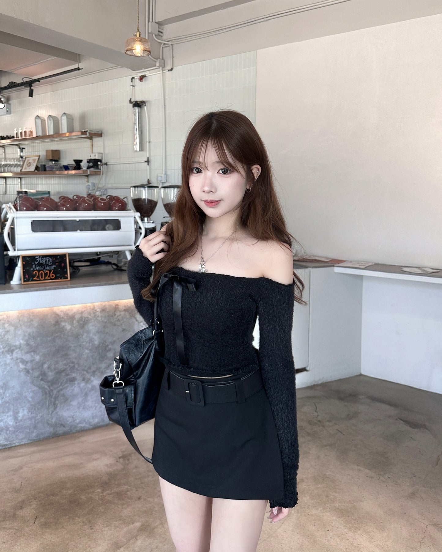 【情人節約會必選💗女友感滿分】Melting Heart 芭蕾舞風絲帶蝴蝶結滑滑絨毛一字肩Top