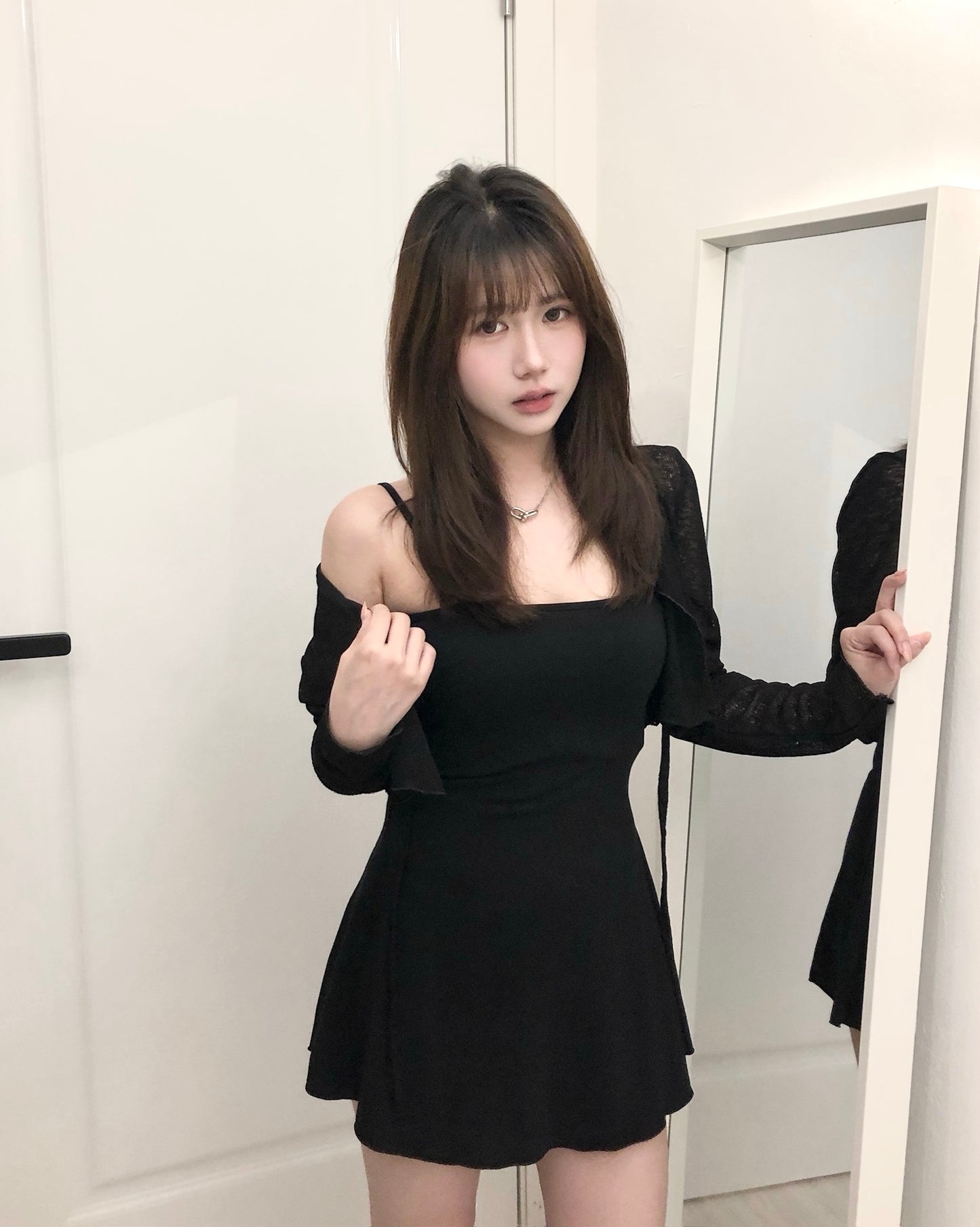 【韓式氣質女友約會感｜ 極顯纖細S腰線】Hourglass Firgure 透膚小外套+吊帶平領彈性OPS 2件套裝