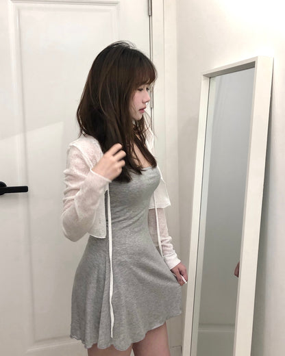 【韓式氣質女友約會感｜ 極顯纖細S腰線】Hourglass Firgure 透膚小外套+吊帶平領彈性OPS 2件套裝