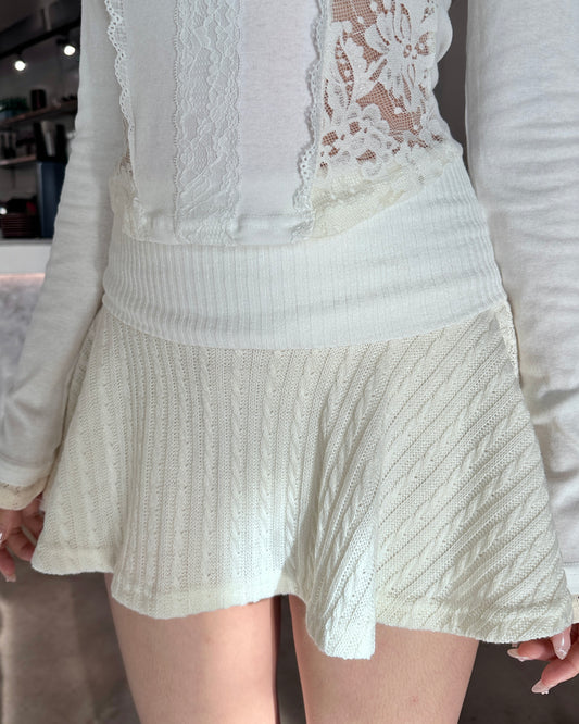【冬日約會pick🎄】Sofie Fluffy 扭花拼色反摺高腰針織傘裙