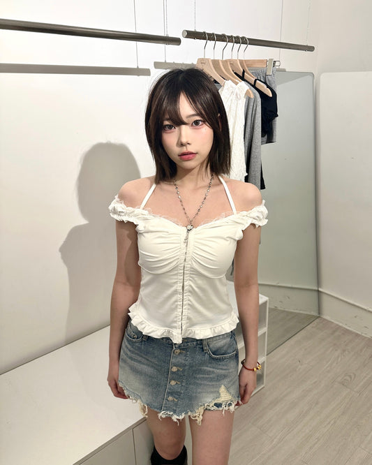 【韓式優雅氣質｜ 日常/上班/約會多場合百搭】Luminous 捲邊薄紗排鈎修腰涼感荷葉邊一字肩 Top