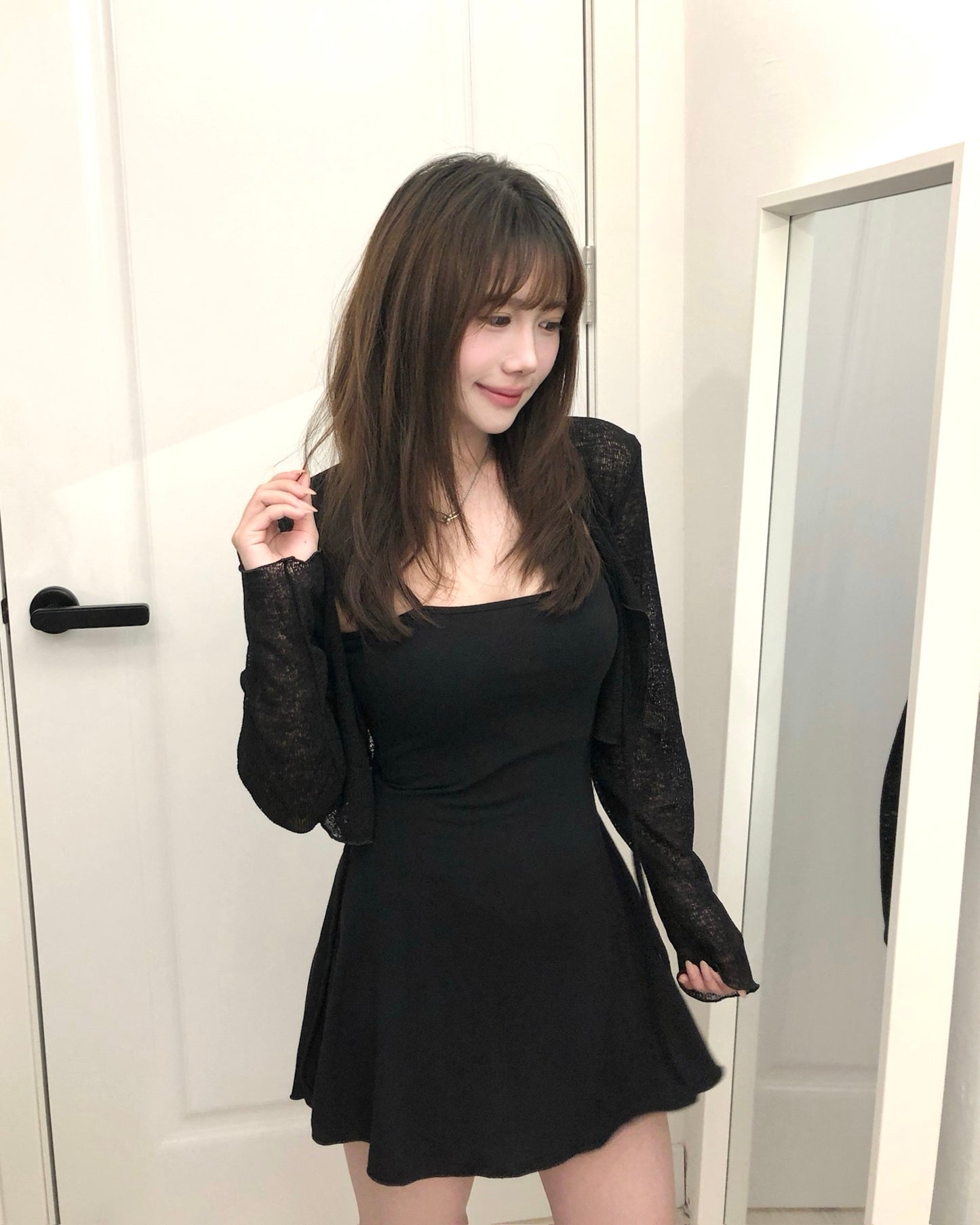 【韓式氣質女友約會感｜ 極顯纖細S腰線】Hourglass Firgure 透膚小外套+吊帶平領彈性OPS 2件套裝