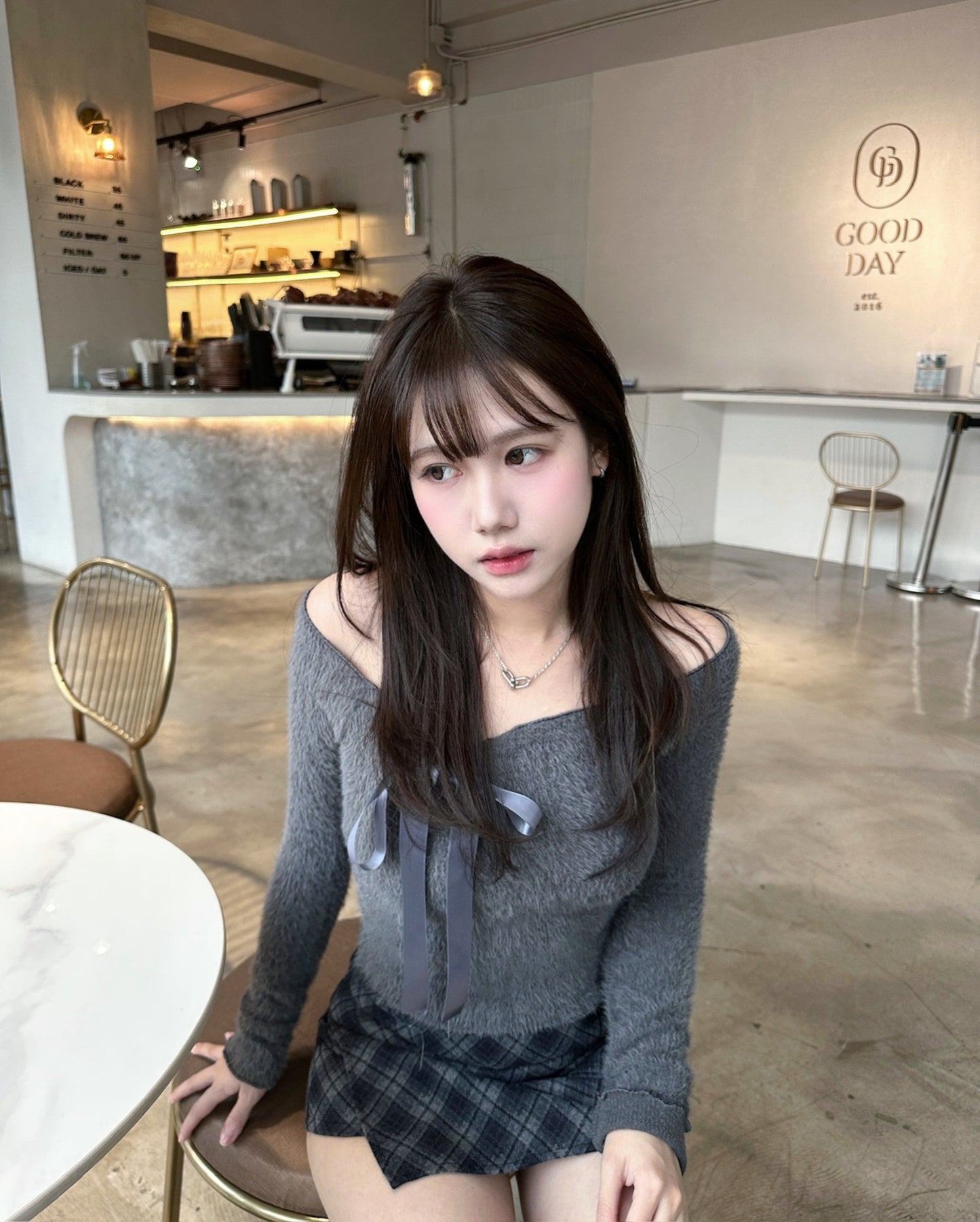 【情人節約會必選💗女友感滿分】Melting Heart 芭蕾舞風絲帶蝴蝶結滑滑絨毛一字肩Top