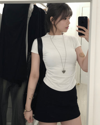 【上班/Gym/休閑多場合適用｜ 顯身材+極修腰腹】Indifferent Low Stand Collar 微企領皺褶短袖