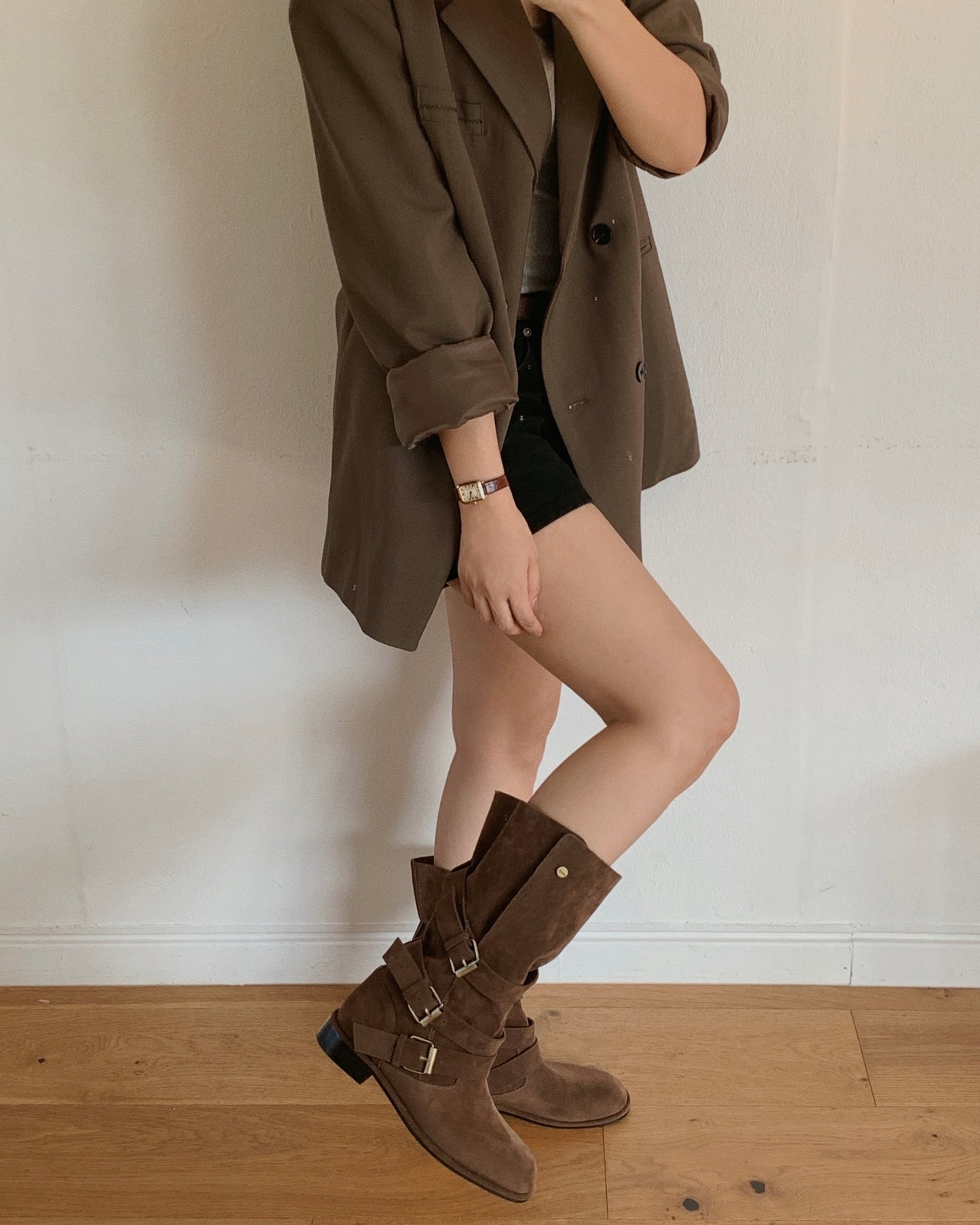 【2 ways可反笠｜ 零秒提升穿搭感】冬日感復古金扣中筒麂皮長靴