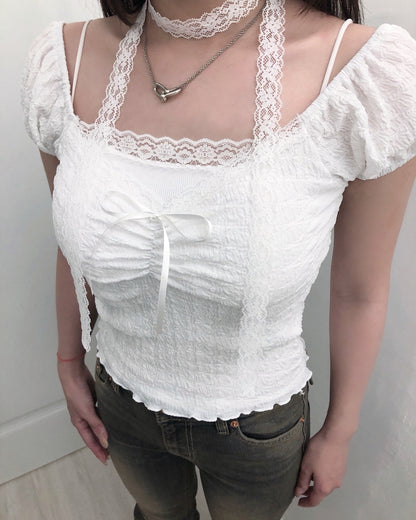 【約會Dating必備單品｜ 附送甜美氣質Lace Muffler】Cherubic 蕾絲方領蝴蝶結泡泡袖Top