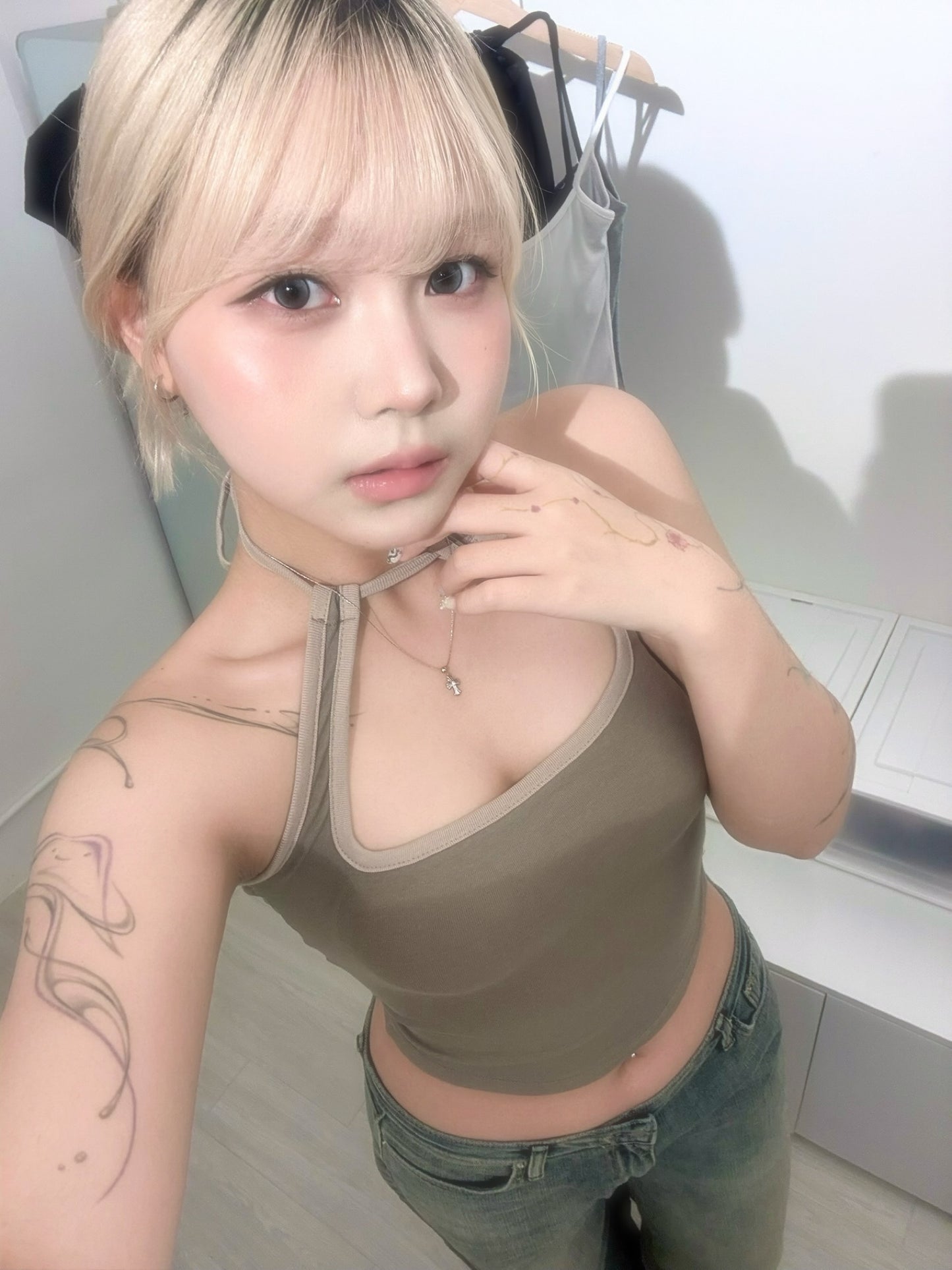 【極顯身材小性感｜3 Ways 綁法】Untamed Girl 純慾拼色修腰繞頸綁帶背心
