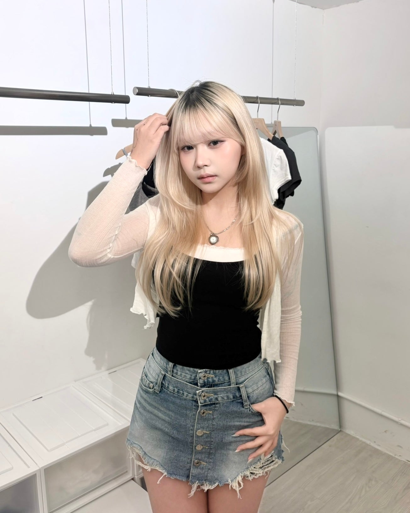 【再見大髀肉 遮胯拉長比例Pick｜ 365 Days百搭單品】Airy Denim 不規則假兩層排鈕淺藍裙褲