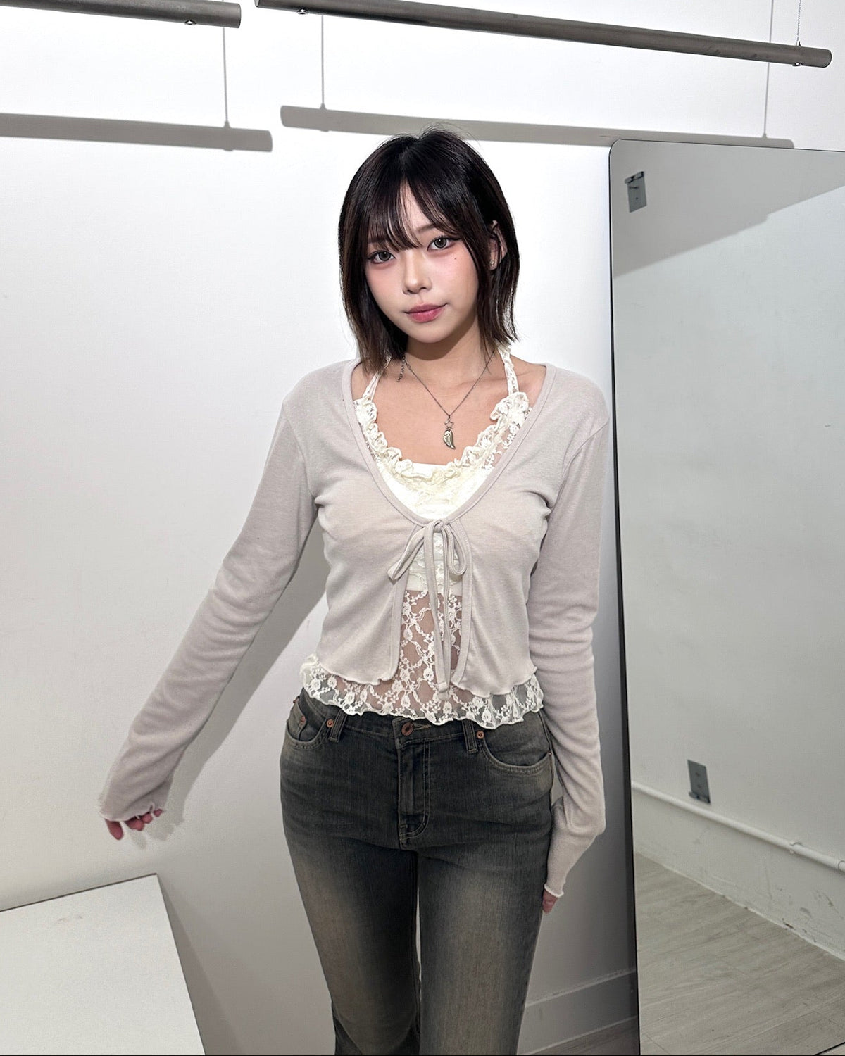【早秋外套上衣2 in 1｜ 精緻蕾絲拼接假兩件】Serenade半透視蕾絲假兩件捲邊掛脖長袖開衫上衣