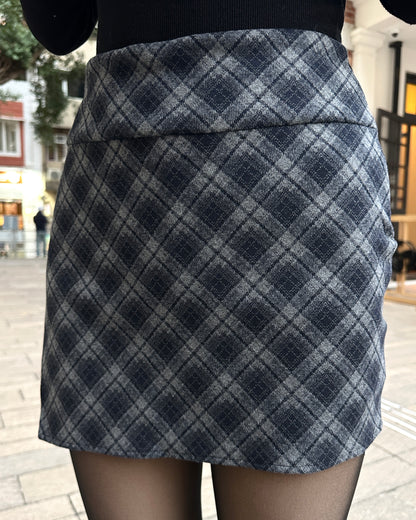 【冬日Daily穿搭必入⛄】Muted Navy 格仔毛呢高腰側開衩短裙褲