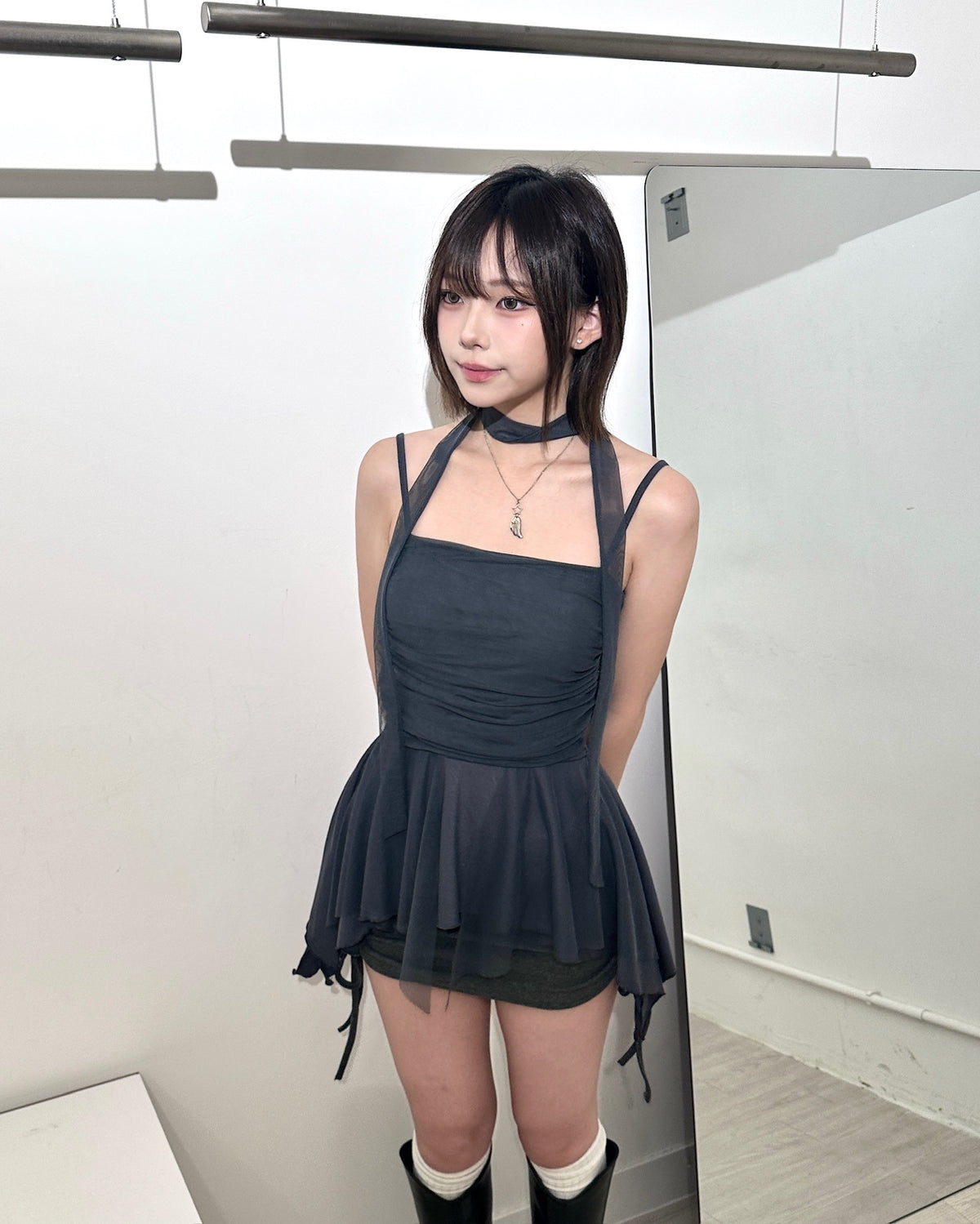 【自帶仙氣柔光濾鏡｜ 浪漫約會必備】Twinkle Fairy 網紗不規則層次高腰幼肩吊帶＋透紗頸巾Set
