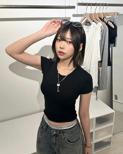 【1秒折角腰極顯身材🔥 日常＋Gym百搭必入】Sofly Touch Slim Cut 修腰圓領超彈力柔軟短袖T-Shirt