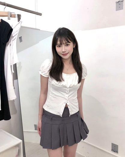 【韓式優雅氣質｜ 日常/上班/約會多場合百搭】Librarian Core方領抺胸排鈕泡泡袖Top