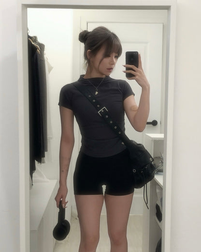 【上班/Gym/休閑多場合適用｜ 顯身材+極修腰腹】Indifferent Low Stand Collar 微企領皺褶短袖