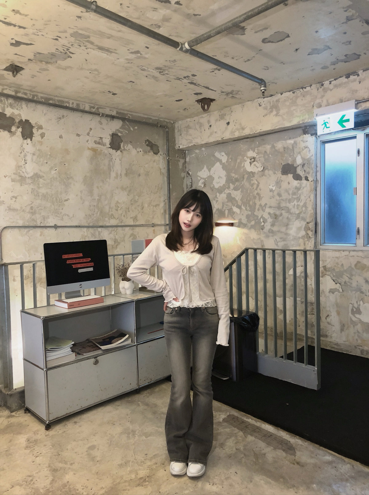 【早秋外套上衣2 in 1｜ 精緻蕾絲拼接假兩件】Serenade半透視蕾絲假兩件捲邊掛脖長袖開衫上衣