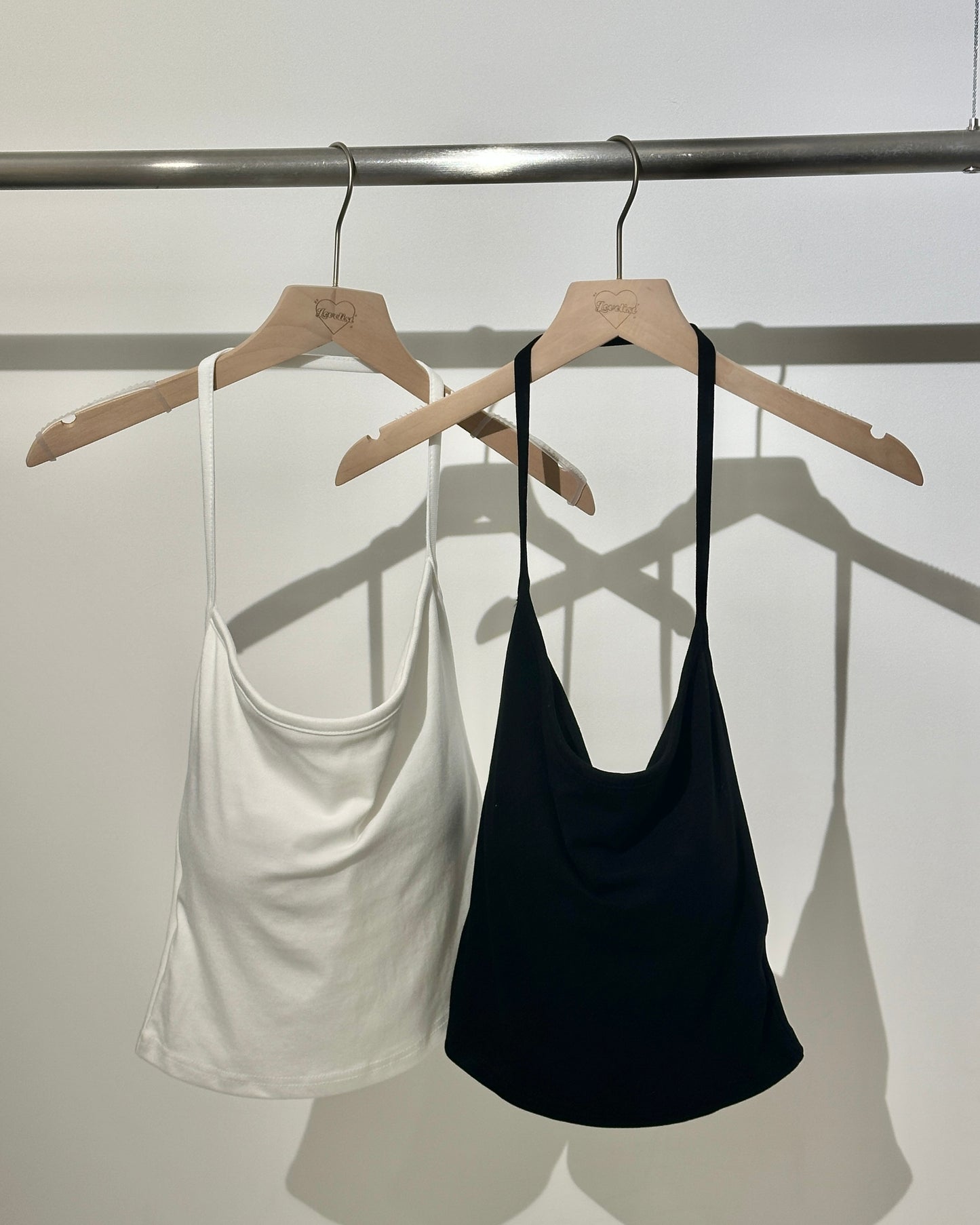 【日常必備百搭打底｜ 疊穿Must Have】純色掛脖涼感露背可拆式Bra Top背心