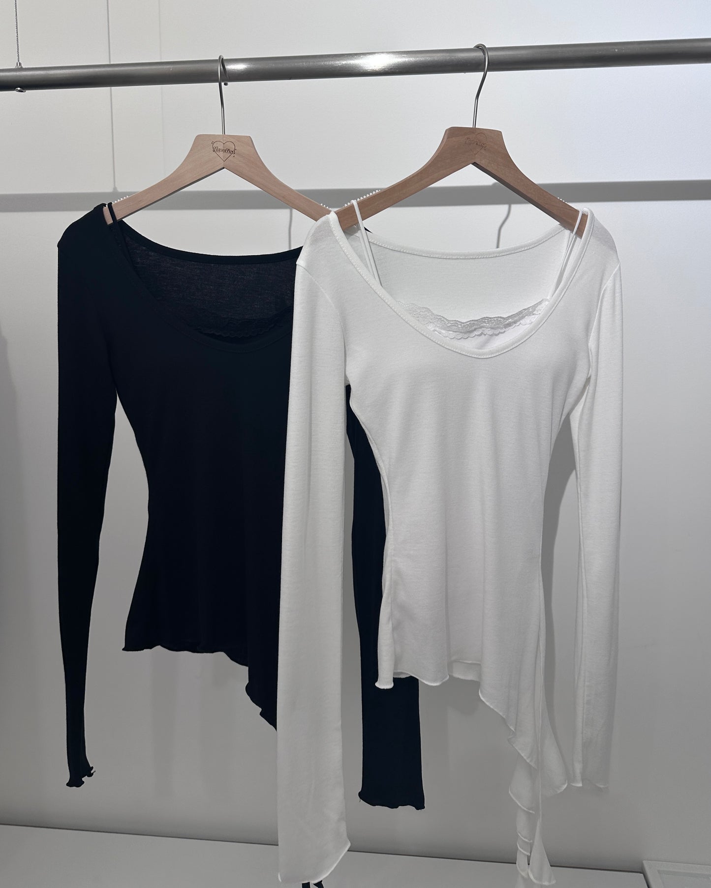 【韓式芭蕾舞風疊穿🩰氣質顯身材3 in 1】Soft Spoken 側開叉垂墜吊帶U領Top