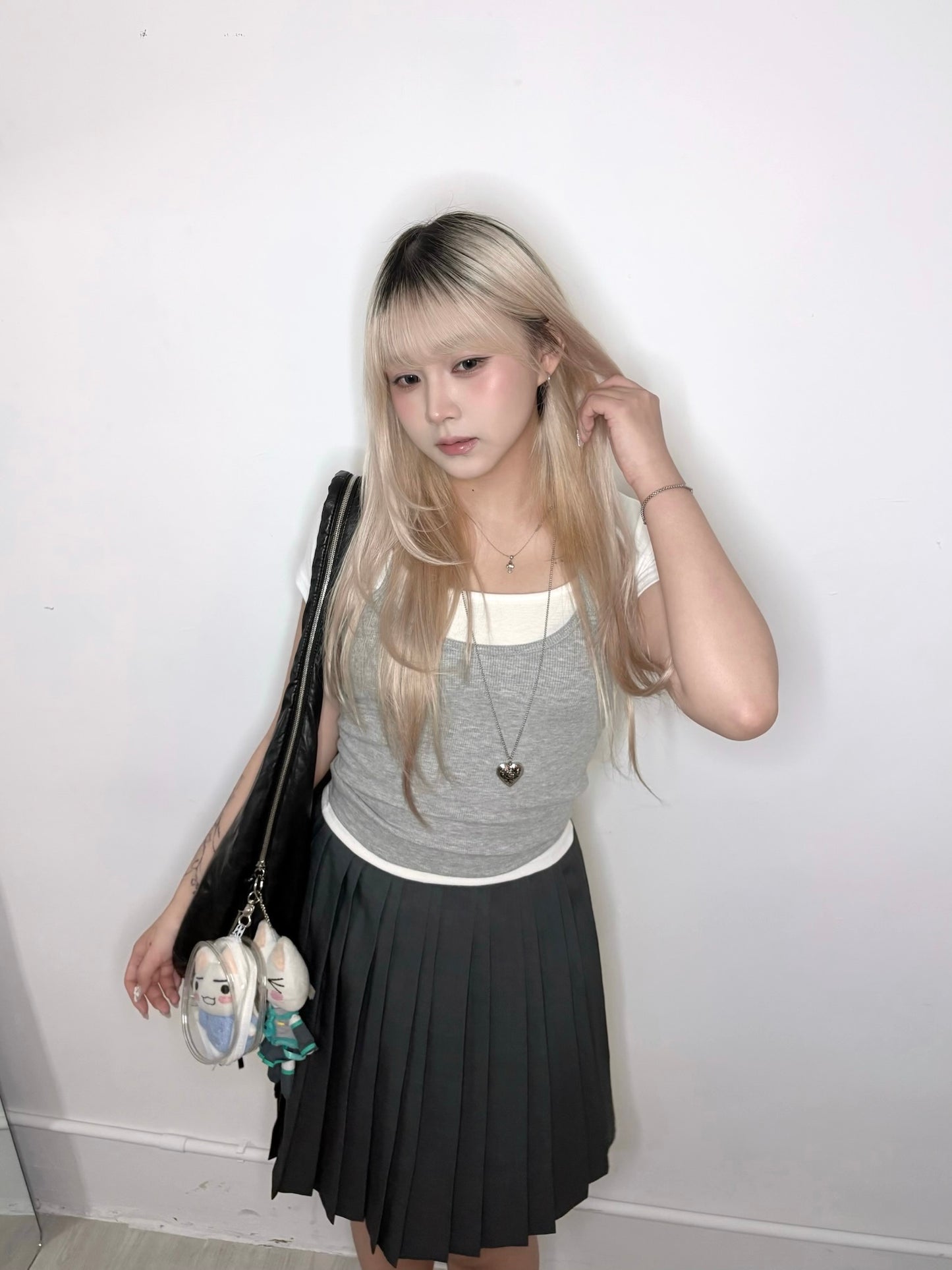 【Lovelist OOTD ♡ 指定配搭Set Price -$50】Monotone 2件套T-Shirt x Endless Endless中長免燙垂墜百褶西裝裙 $428（原價$478）