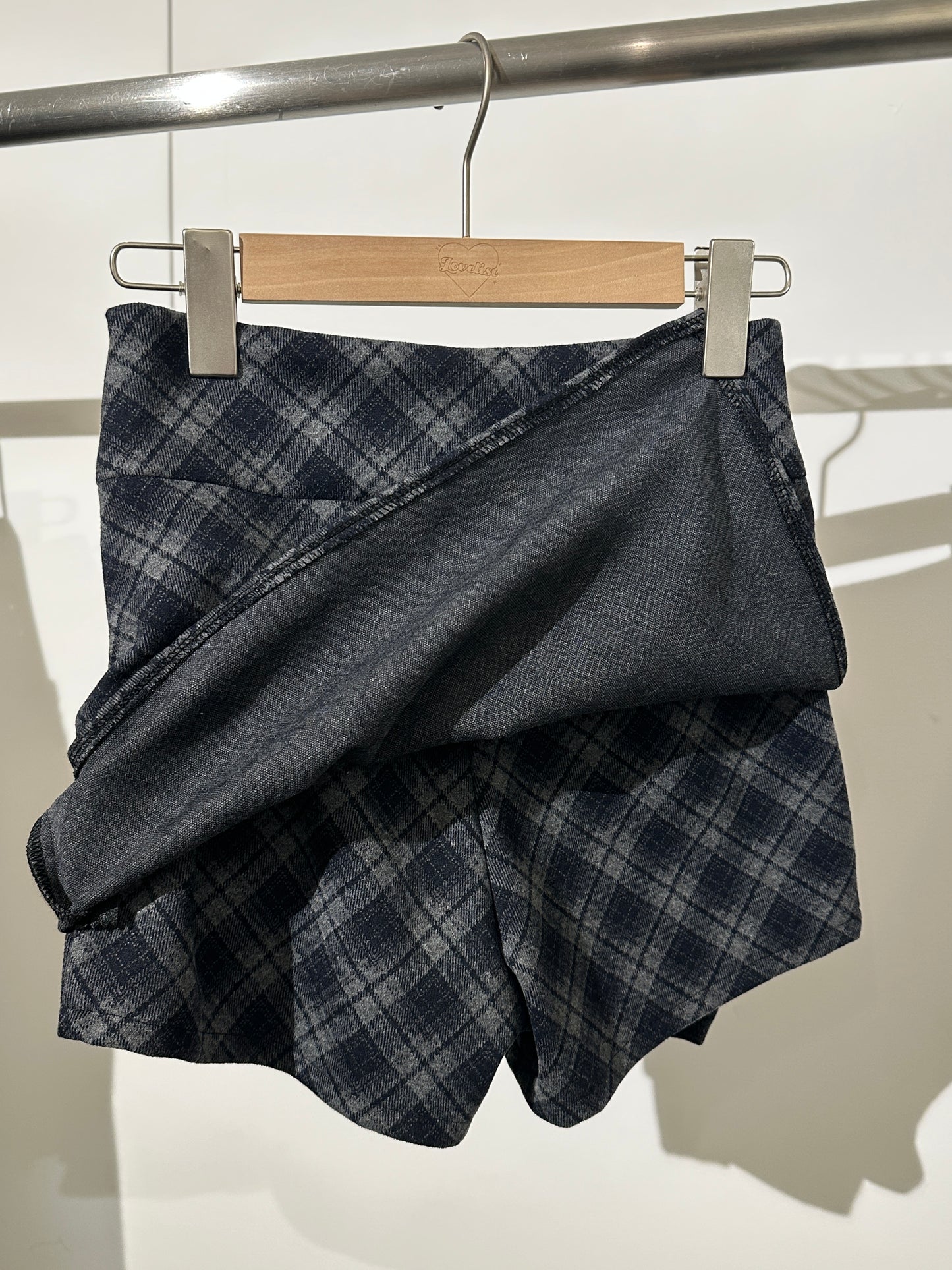 【冬日Daily穿搭必入⛄】Muted Navy 格仔毛呢高腰側開衩短裙褲