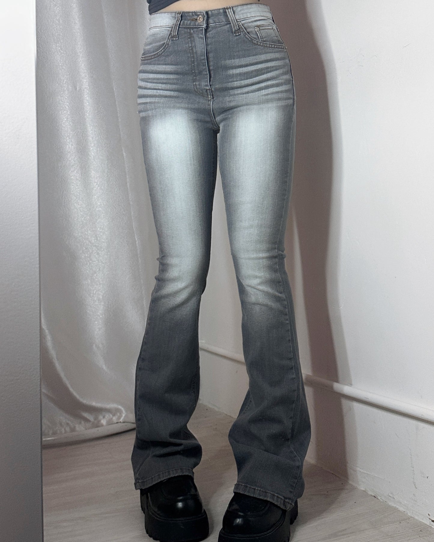 【紙片人顯瘦喇叭褲☑️新增顏色】Earl Grey Washed Bootcut Denim淺灰水洗刷白喇叭褲