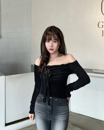 【情人節約會必選💗女友感滿分】Melting Heart 芭蕾舞風絲帶蝴蝶結滑滑絨毛一字肩Top